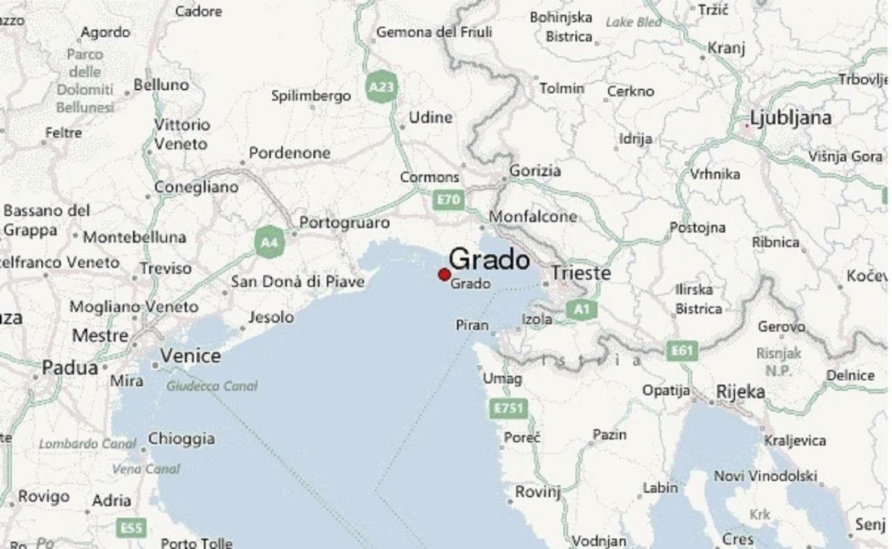 Appartamento Perco Riva Dandolo Градо Экстерьер фото